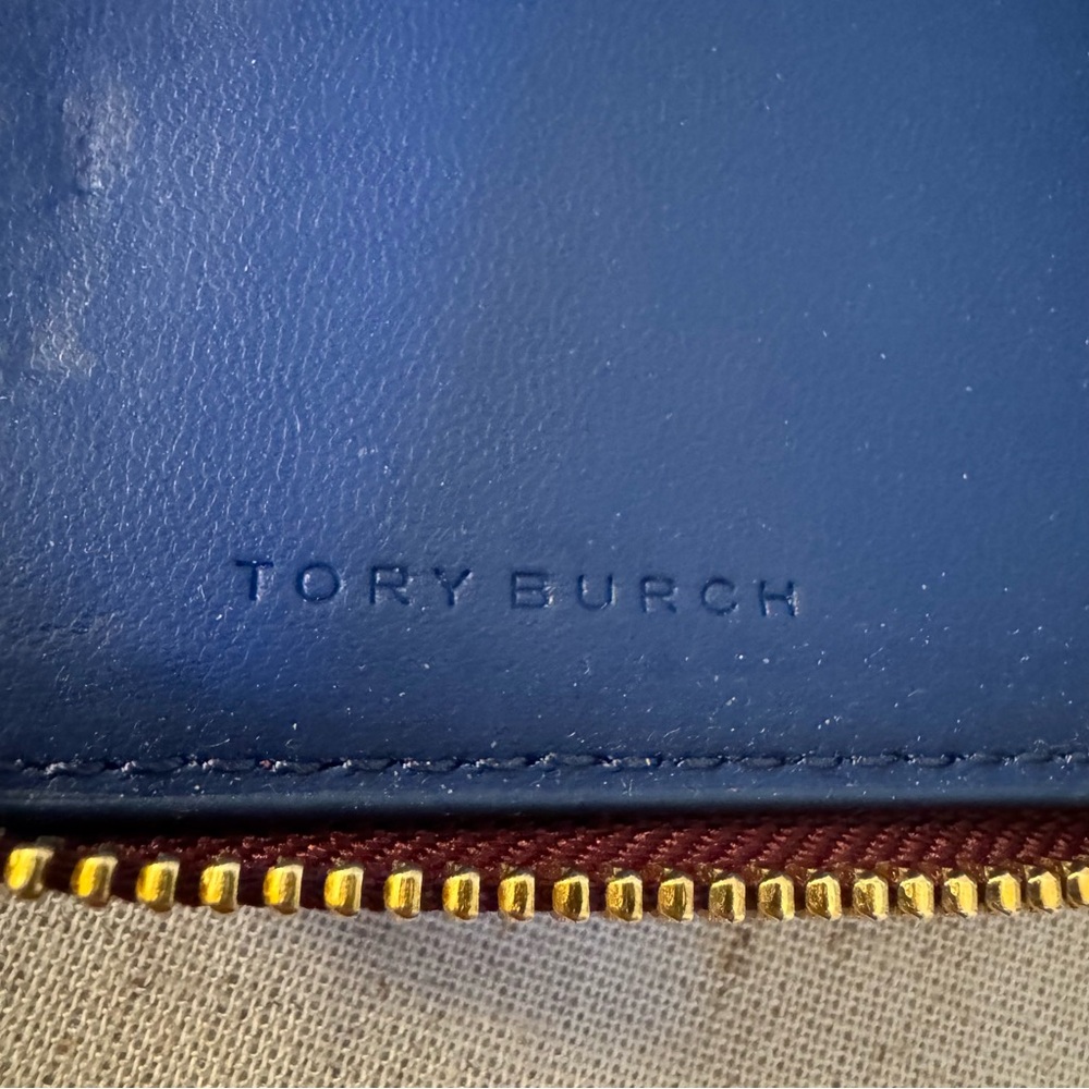 Tory Burch Burgundy Robinson Wristlet Wallet - Picture 5 of 10